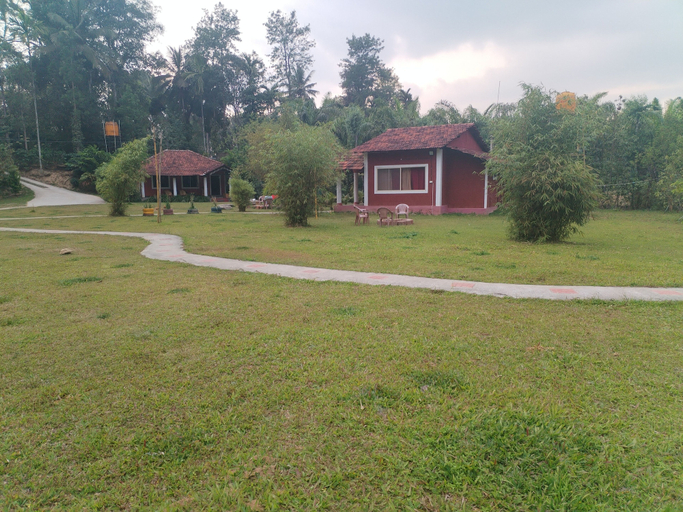 Property grounds 5, Wetland Homestay & Camping, Kodagu