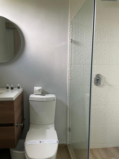 Bathroom 4, Monaco , Mexico City