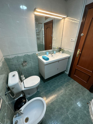 Bathroom 3, Rooms Valencia, Barcelona
