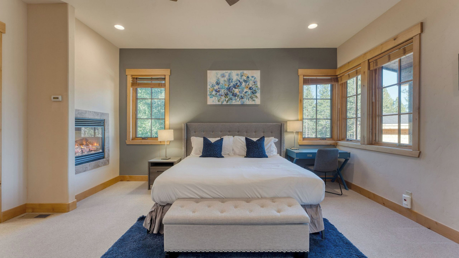 Bedroom 3, Grays Crossing by Avantstay Stunning 4bdr Cabin, Nevada