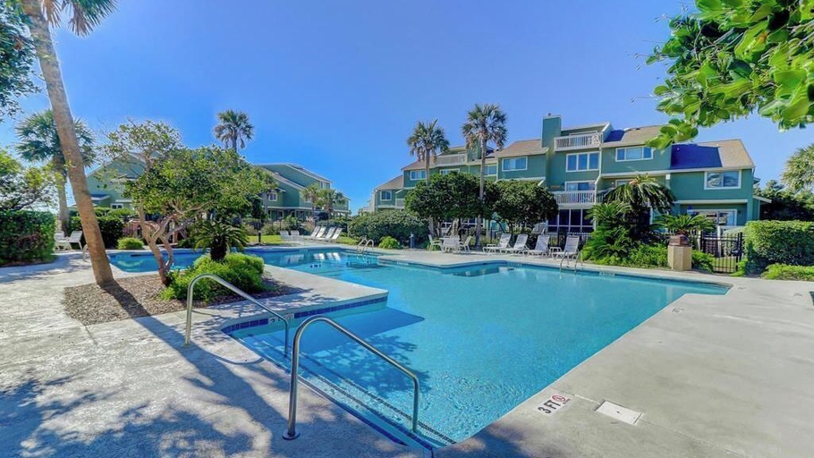 Sport & Beauty, 11B Mariners Walk by Avantstay Direct Beach Access! Views Communal Pool, Charleston