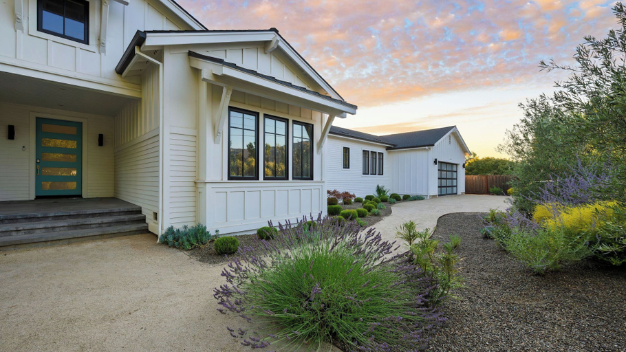 Exterior & Views 2, Luxe, Pool, Spa, Fire Pit, Game Room, Piano Sonoma Pool Retreat by Avantstay, Sonoma
