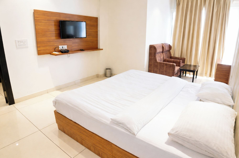 Room 3, Hotel Riverside Resort Near Kainchi Dham, Nainital