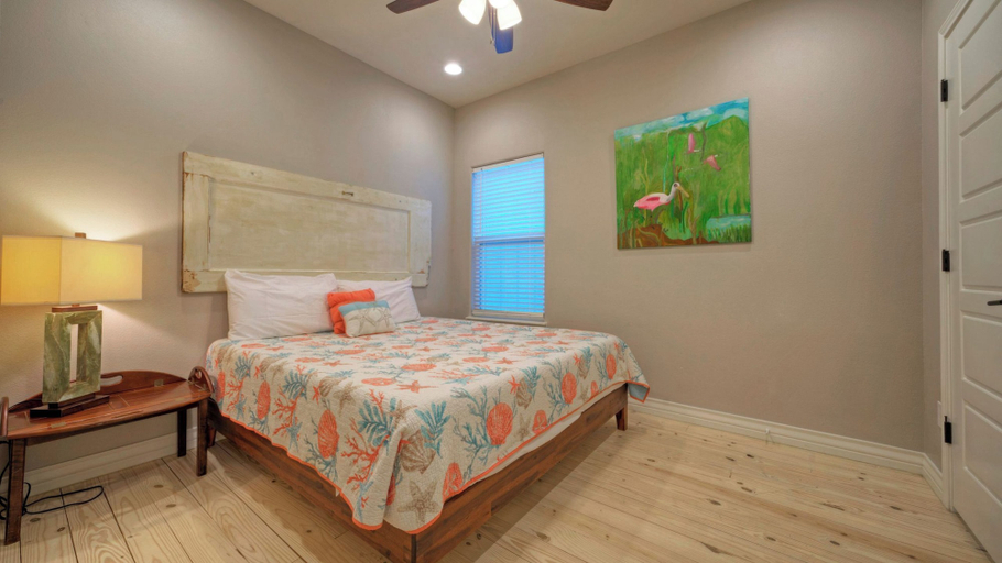 Bedroom 3, Pool Access + Boat Dock Steps to the Gulf The Pintail by Avantstay, Nueces