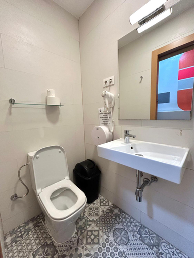 Bathroom 5, Be Ramblas Hotel, Barcelona