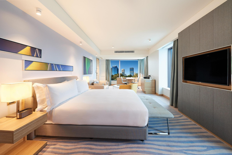Bedroom 3, DoubleTree by Hilton Perth Waterfront, Perth