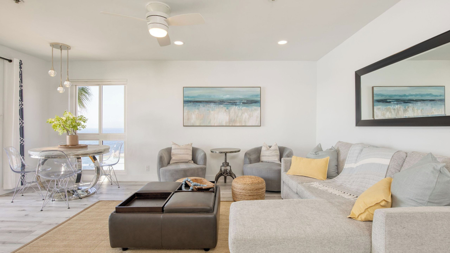 Others 5, Oceanfront in La Jolla, Steps to Beach, Shops, Dining Dawn Patrol by Avantstay, San Diego