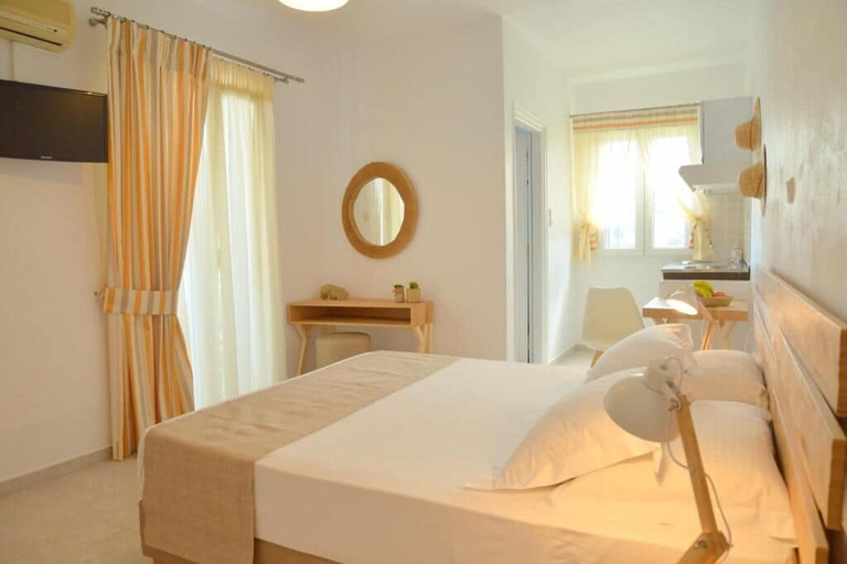 Room 2, Studios Kymata, South Aegean