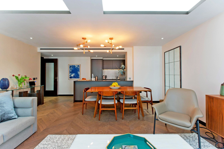 Others 4, 2-bed Superior Apt 311, London