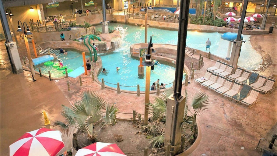 Sport & Beauty, Double Diamond Lodge by Avantstay Group Escape w/ Firepit, Patio, Activities, Carbon