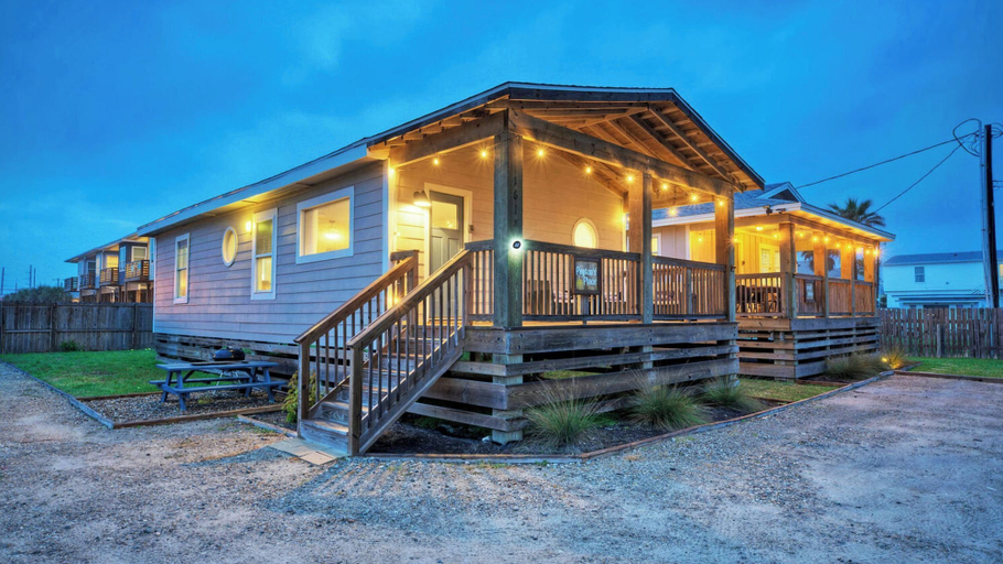 Exterior & Views 2, Peyton's Place by Avantstay Walk to Beach, Nueces