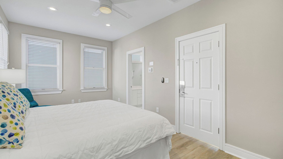 Bedroom 3, 131 Grand Pavilion by Avantstay Oceanfront On The Boardwalk!, Charleston