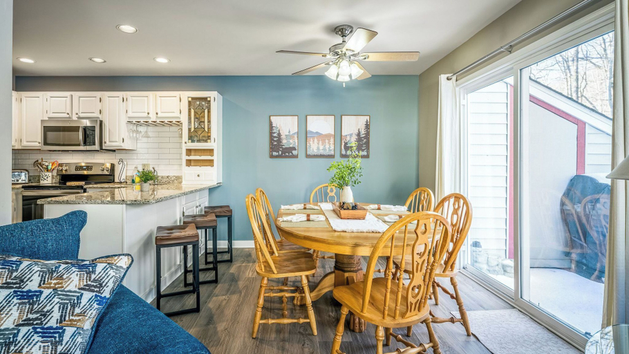 Interior 3, Mountain Laurel Lodge by AvantStay, Carbon