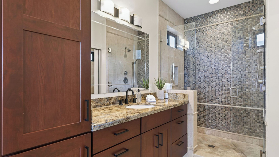 Interior 3, Fairway Vista by AvantStay, Riverside