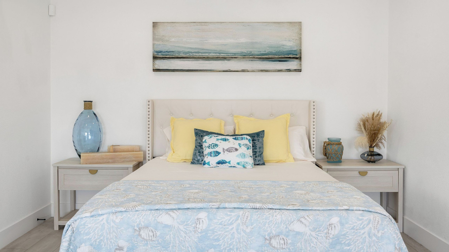 Bedroom 3, Walk to the Sand! Ocean Views, Balcony & Parking Sunset Surf, Orange