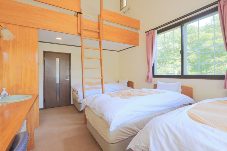 Bedroom 3, Resort Pension Shikisai, Gujō