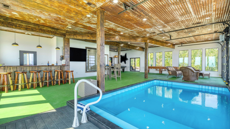 Sport & Beauty 5, Skyline Sanctuary by Avantstay Indoor Pool, Game Room, Firepit, Mountain Views, Luxe Design, Sevier
