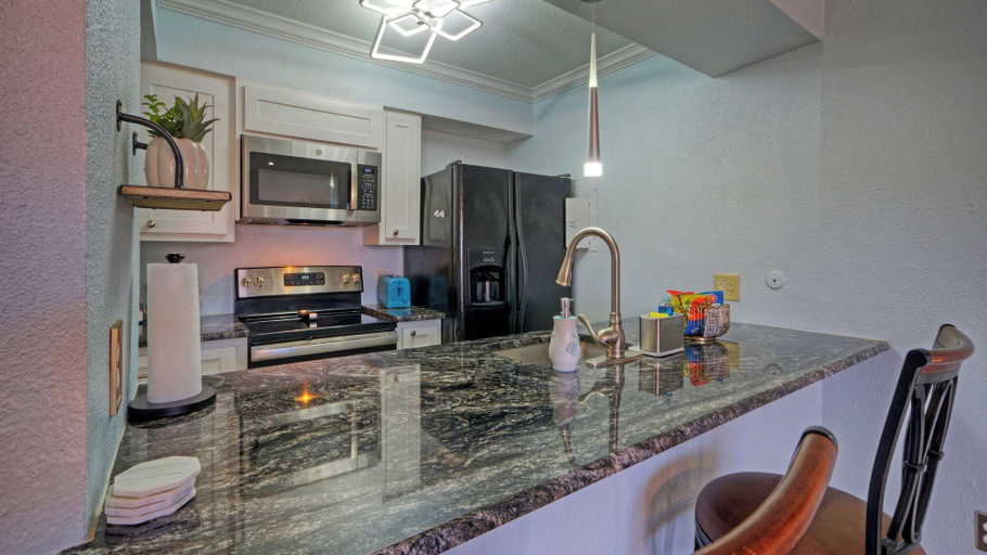 Interior 5, Seaside Haven by AvantStay, Nueces