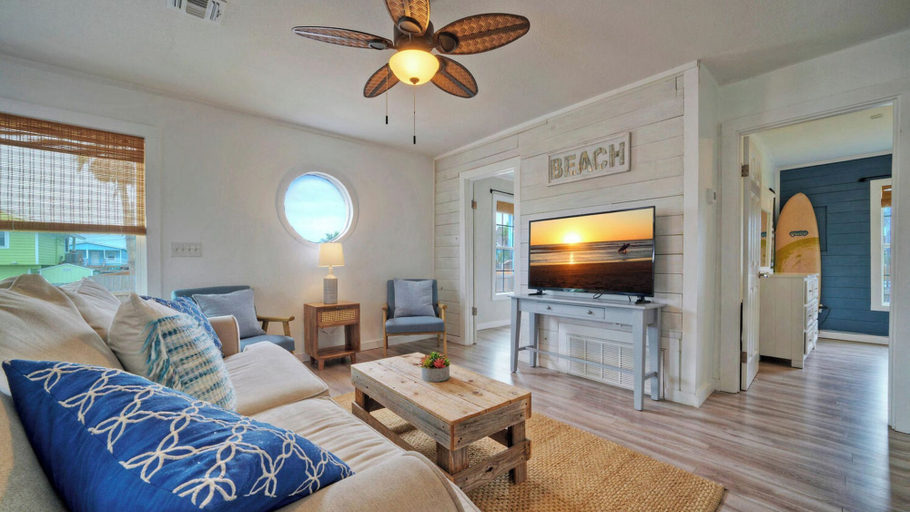 Others 5, Peyton's Place by Avantstay Walk to Beach, Nueces