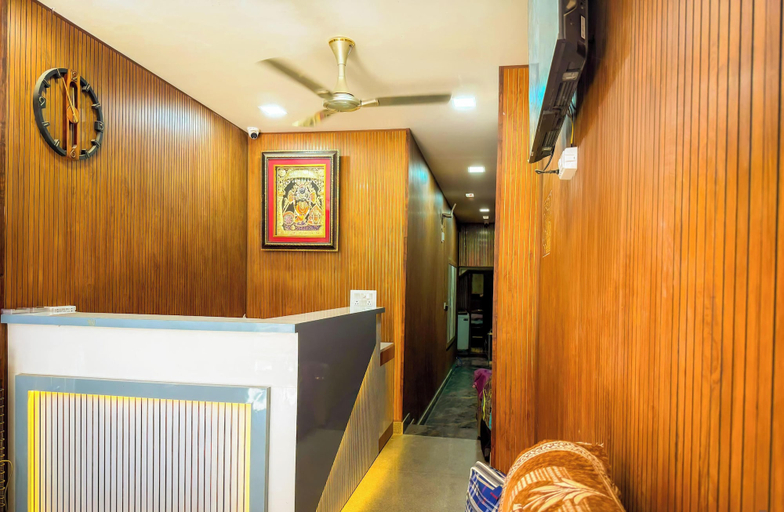Lobby 1, Hotel Nutan Ashray – 200 Mtr From Prem Mandir, Mathura