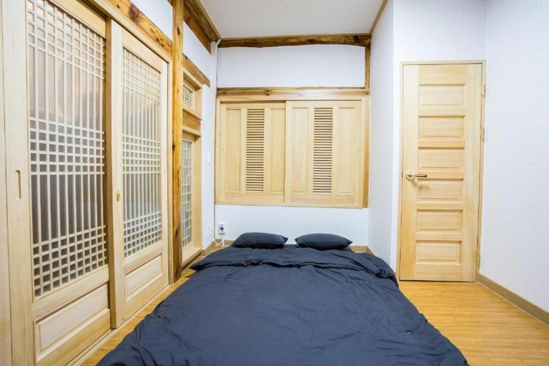 Bedroom 4, Guma Modern HanokStay, Buk