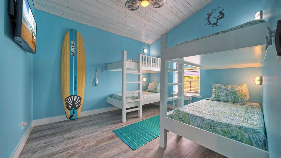 Bedroom 3, Private Pool, Covered Patio 4 Blocks to Beach Bourbon Breeze by Avantstay, Nueces