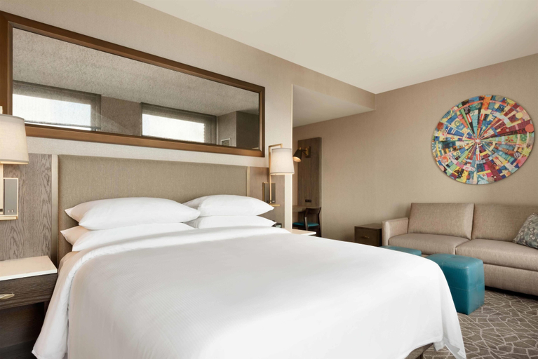 Bedroom 3, Embassy Suites by Hilton Minneapolis Downtown, Hennepin