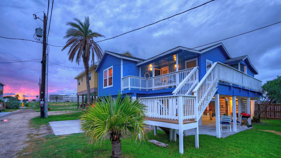 Exterior & Views 2, Port A Cottage by Avantstay Private Patio + Deck Designed for Groups, Nueces
