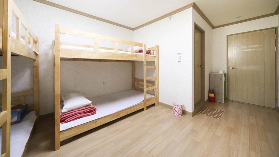 Bedroom 4, Jeonju Romantic Era Guesthouse, Jeonju
