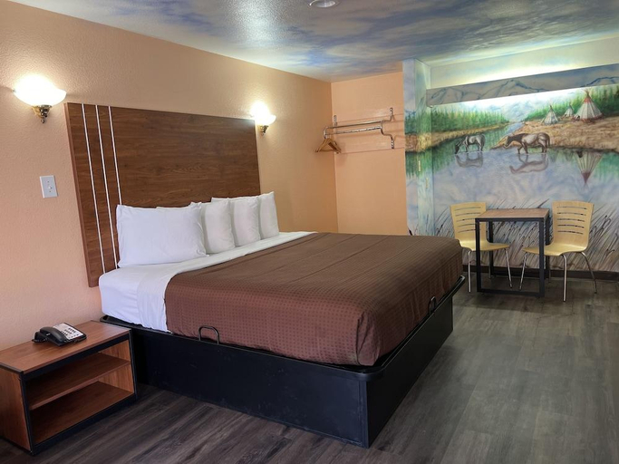 Bedroom 5, Executive Inn and Suites Lackland AFB, Bexar
