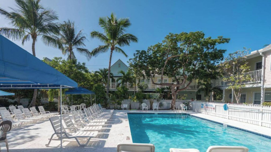 Sport & Beauty 5, Parrot Perch by Avantstay Old Town Key West w/ Shared Pool Month-long Stays Only, Monroe