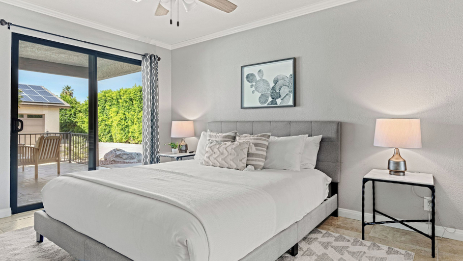 Bedroom 3, Pool, Sports Court, Game Garage, & Fire Pit Olivano Ranch by Avantstay, Riverside