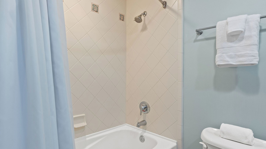 Bathroom 4, Miramar Beach Studio w/ Pool, Tennis & Walk to Beach Luau Eastern Sky, Walton