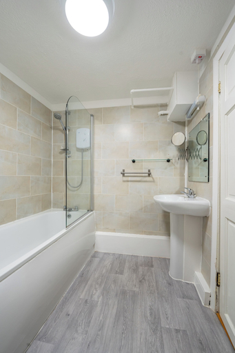 Bathroom 3, City Studios - Rodney Street, Sefton