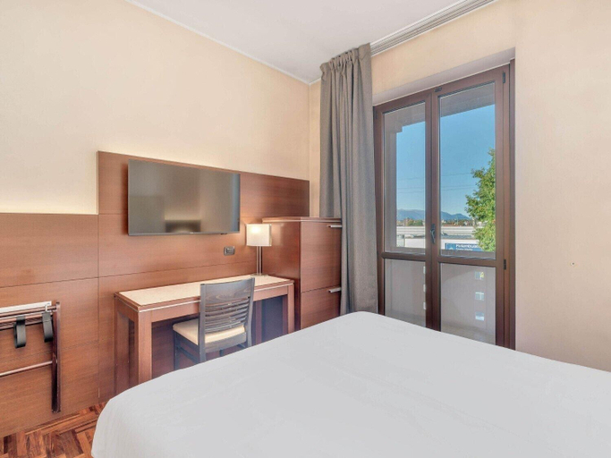 Bedroom 2, B&B HOTEL Habitat Giussano, Monza and Brianza