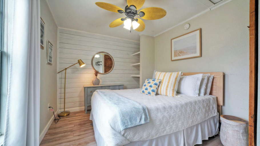 Bedroom, Peyton's Place by Avantstay Walk to Beach, Nueces
