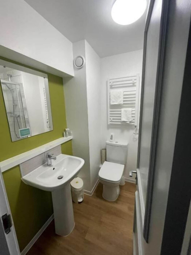 Bathroom 5, The Caledonian Hotel, Highland