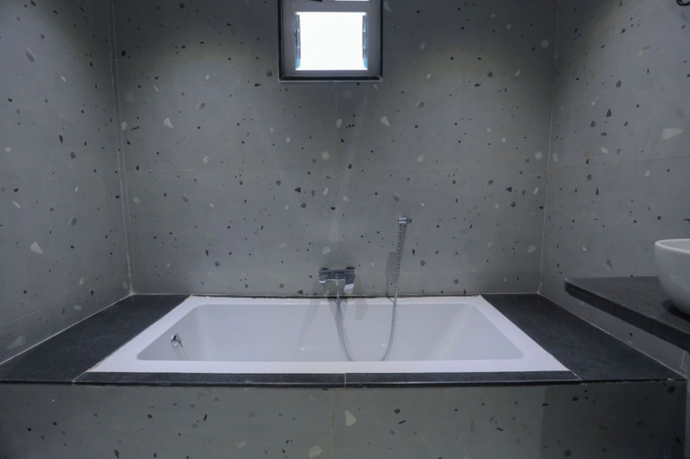 Bathroom 4, Srushti Resort, Aurangabad