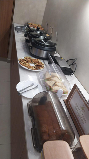 Food & Drinks 4, Hotel Kalimera, Clementina