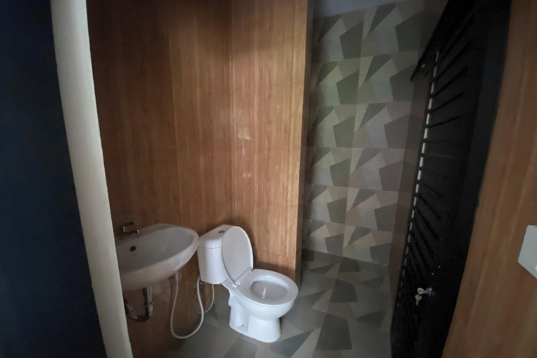 Bathroom 4, D'Jiwa by Semesta Management, Sleman