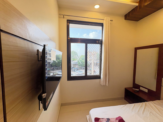 Room 4, Khatu Shyam Ji Temple Rd, Sikar