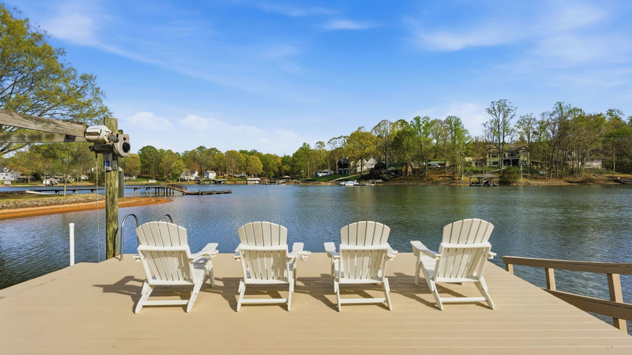 Sport & Beauty, Kool Breeze by Avantstay Boat Ramp + Hot Tub, Catawba