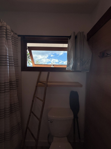 Bathroom 2, Le TeRava