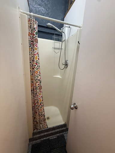 Bathroom 4, Auberge du Plateau - Hostel, Montréal
