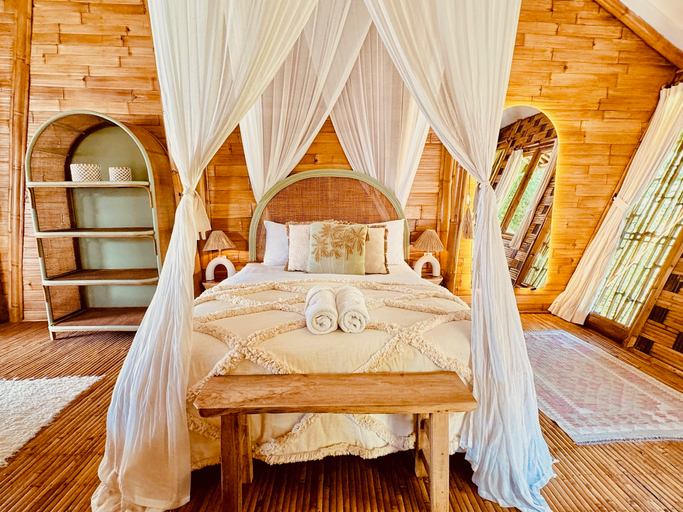 Others 3, Casa Alonia, Badung