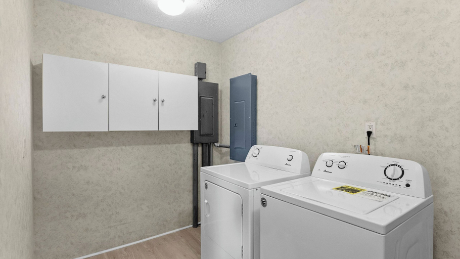 Bathroom 4, Stay Awhile by Avantstay Lakefront + Pool, Dock, Iredell