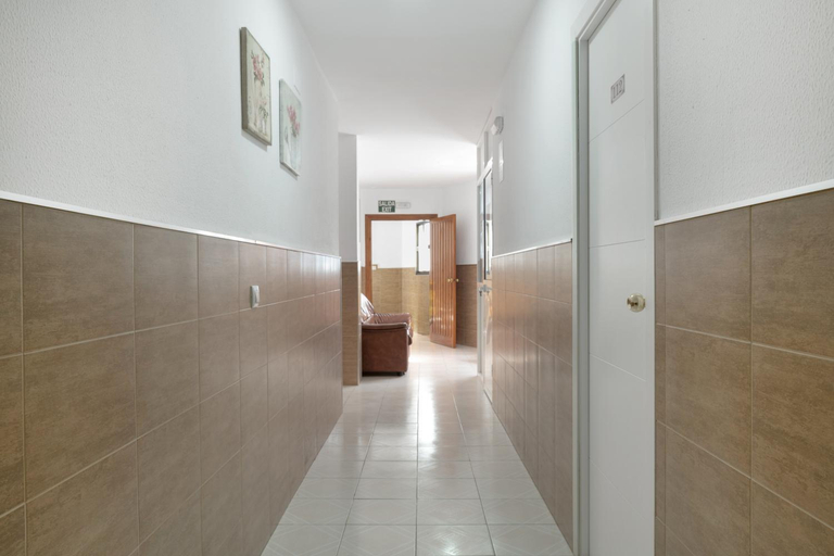 Others 5, Hostal Avenida, Cádiz
