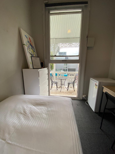 Bedroom 2, Windsor Green Hotel, Melbourne