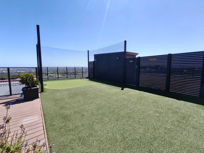 Property grounds, Apartment in Adelaide CBD with parking, Adelaide