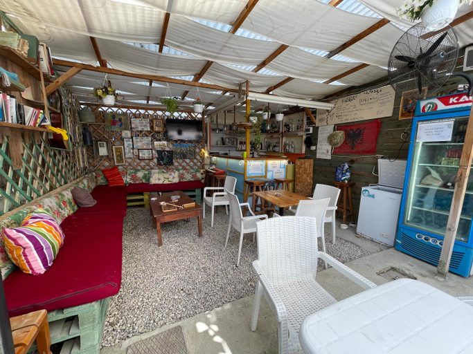 Food & Drinks 2, Vlora Backpackers Hostel & Bar LUNGOMARE, Vlorës